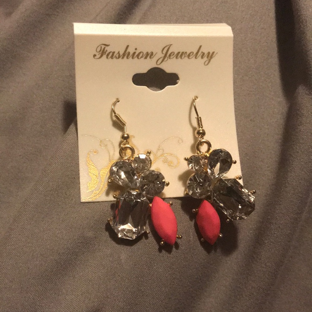 🌵Pretty pink earrings 💕